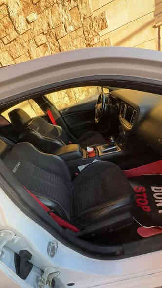 سلام عليكم  
جارحر  دايتونا  موديل 2020.  ماشيه 38 الف جديده.  مكينه 6400srt بدون شخوط. 
موصفات
فتحه سقف 
لايت زنون 
كشنات كنتاره. 
كشن حار بارد 
قماره سوده بلادي 
فج برمبو  
ستتم صوت 8 سمعات ودمام الباين
سياره. حادثها.  بيان. ثنين وبدايه جاملغ لمامي.  مبدلات نفس لون بدون صبغ يعني.   وبجمها كله بلادي  وسياره كلش بالحقيقه ناصبه.   ارباك فقط. برده بيها.   يعني دشبول. مطاك. بعده بلادي هوه ودركه 
***********مكاني بغداد بغداد
