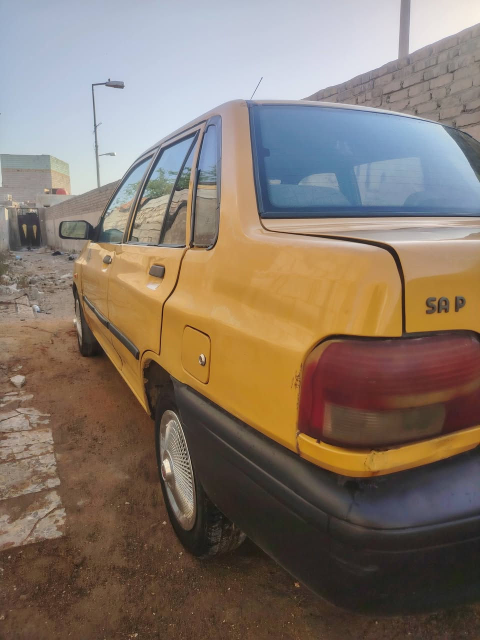 السلام عليكم سايبه للبيع مديل 12 سياره ماعايزه كلشي حداديه جديده وره كدام اسياره بيها خيط بخار ومطلوبه هيئه وغرامات 500 الف ينقطعن من السعر  سنويه صاقطه  
الشراي يتصل وبي خير ويدلل ***********
