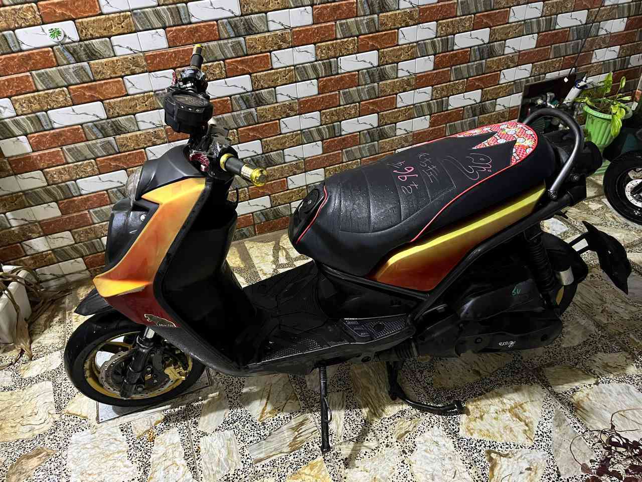 ب1200 غير قابل للتفاوض تفاصيل خاص ...


**إذا كنت صاحب هذا الإعلان وتريد حذفه لأي سبب، رجاءا أرسل رسالة إلى الدعم الفني**