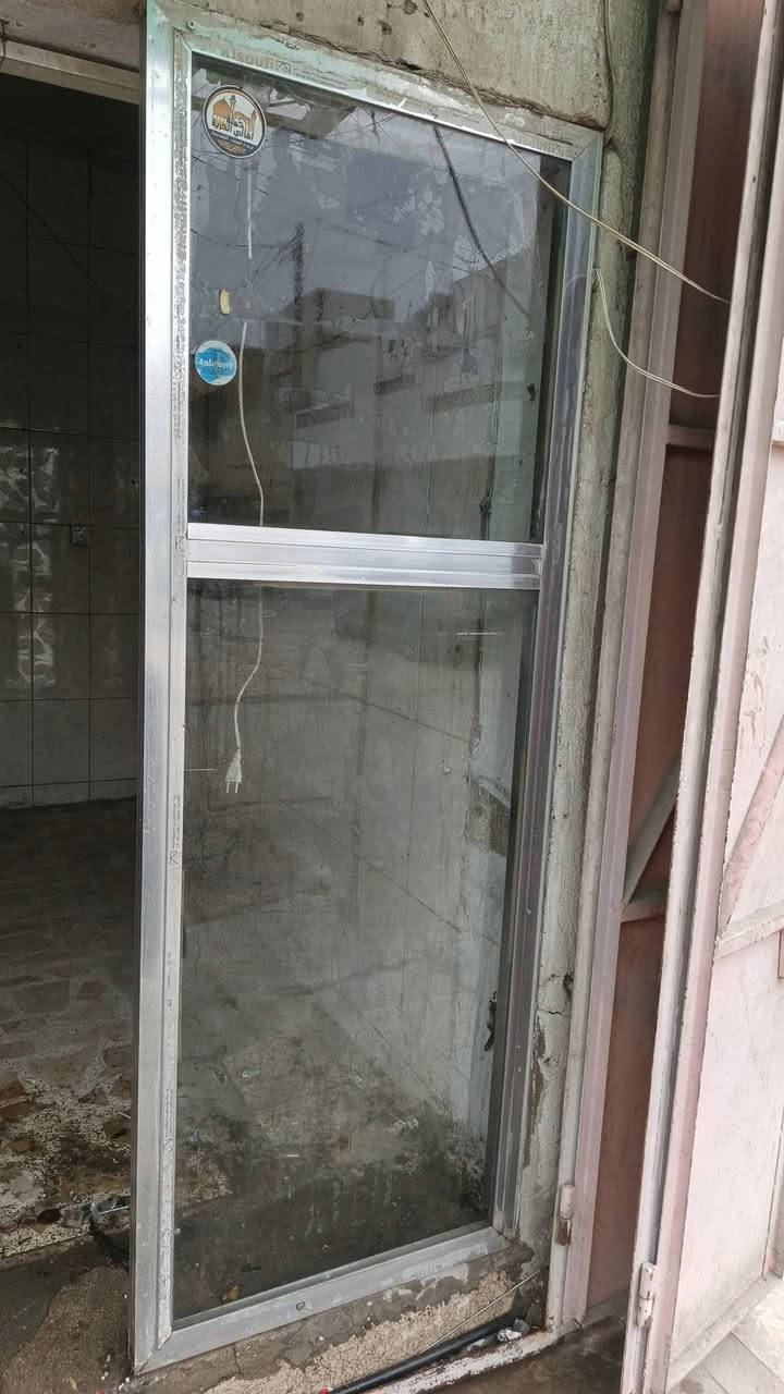 جام خانه للبيع 2 سعر ٨٠ بغداد الحريه ***********
