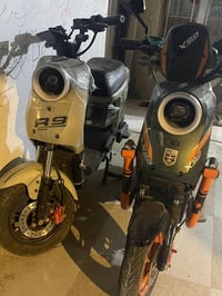 دراجات بدون بطاريات فقط بدون بطاربات ثنينهم 400 رقمي 07747366933