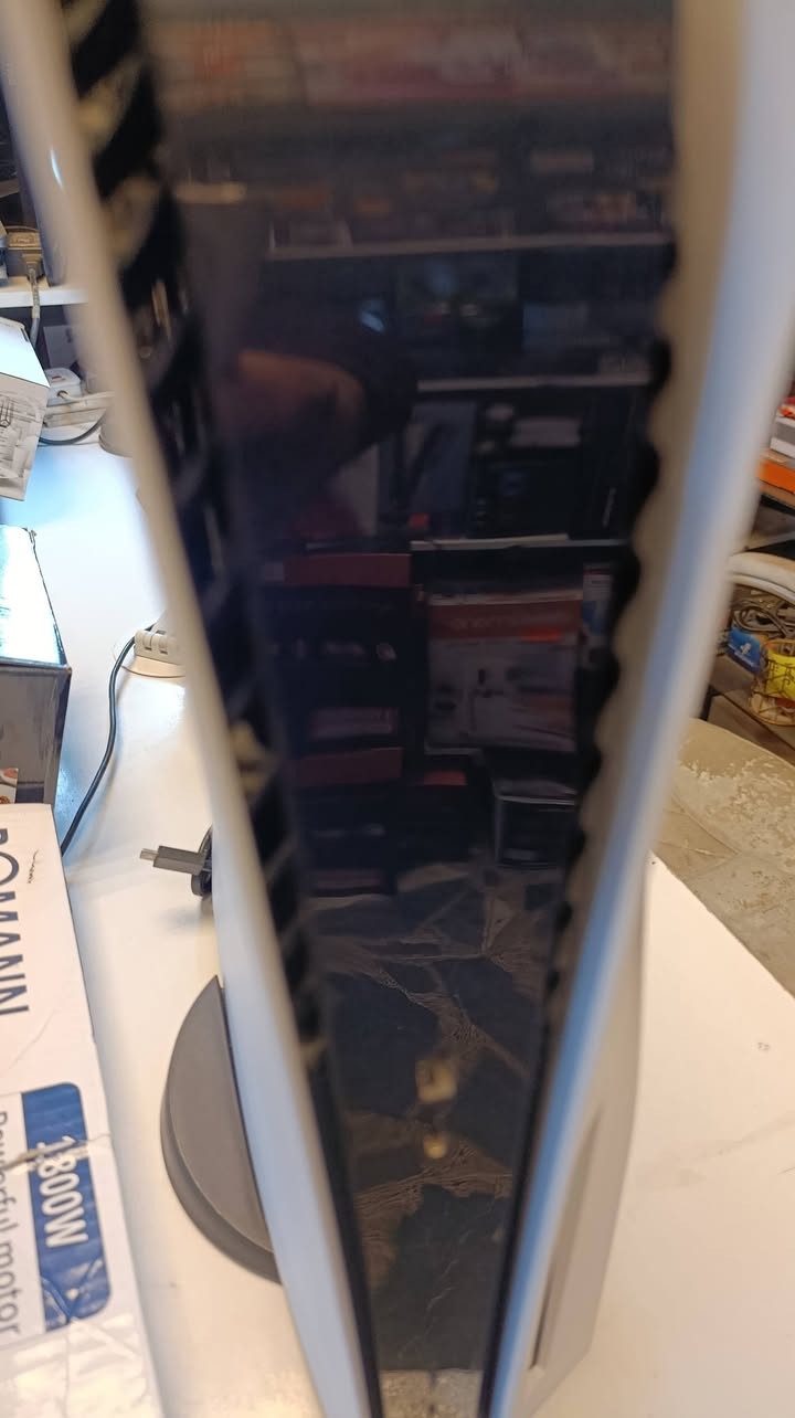 السلام عليكم 
متوفر ps5فات نظيف جدا بلاد استعمال قليل جدا كامل ملحقات بدون كارتونه دبل جوستك السعر 575 للتواصل ***********
