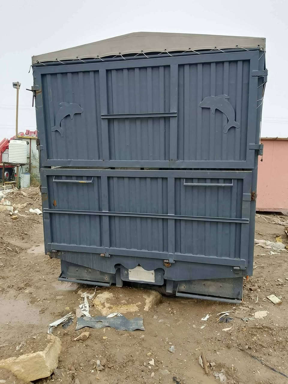 السلام عليكم بدي للبيع طول 7و30سن ارتفاع 2و55 عرض 7صناديق بصره طول 13جنازي الاستفسار ***********
