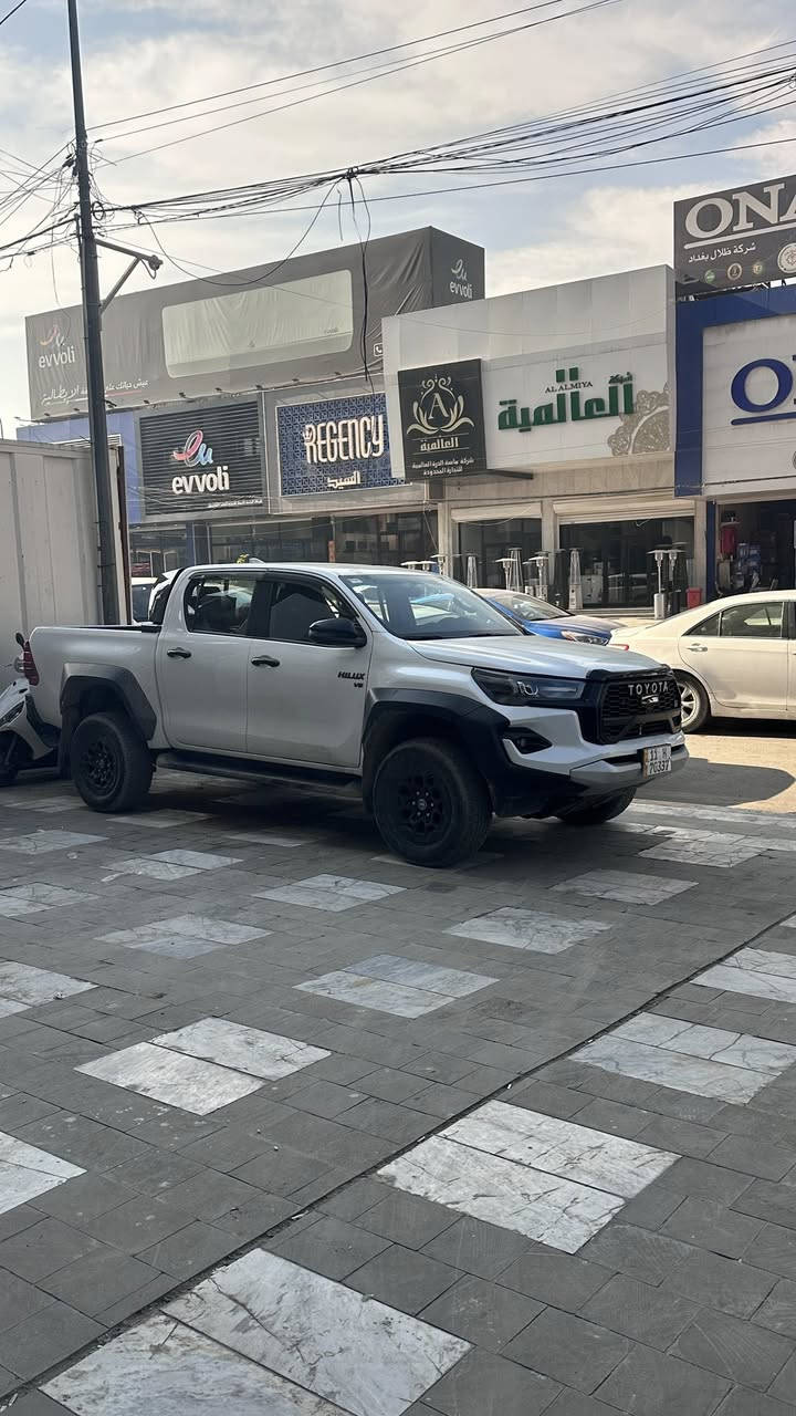 السلام عليكم بيك هايلوكس GR
ماشية 25.000km
موديل 2025
سيارة فول مواصفات كامرات محيطة حساسات 
فول 
36.000$
الاستفسار اكثر. ***********
