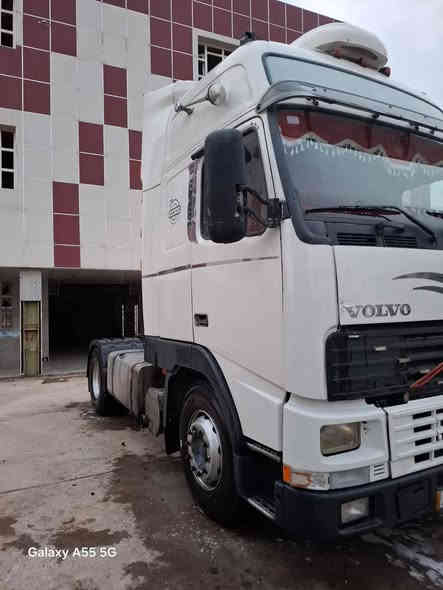 السلام عليكم فالفو موديل 2002
حجم 420 كير اكسل بشرط  تخم تاير جديد رقم اربيل 
عربنه مربوط بل سنويه تاك تاير  عنوان طوز 
رقم الهاتف📱 ***********
