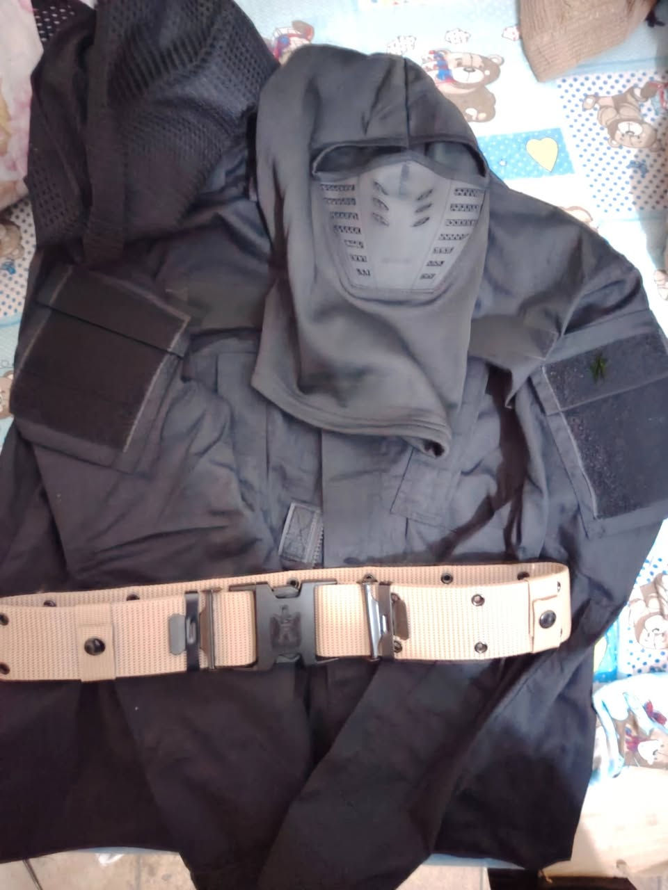 سلام عليكم  للبيع درع بلاك نضافتة واضحة بلصور ٤٥ الف
نطاق جديد مامستخدم يتكبر ويتصغر  حسب الحاجة درجة اولى 20
بسطال مريح طبي قياس 44 جديد استخدام قليل 25
ويوجد بدلة سوداء جديدة استخدام قليل جدا 25
*********** الطوبجي
