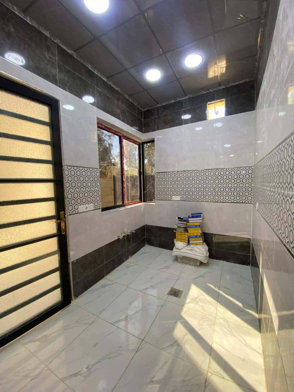 🏡 دار للبيع – فرصة مميزة
📍 الموقع: حي الميثاق
📐 المساحة: 100 متر
📄 سند طابو – شرط تحويل
🌳 الدار مقابيل حديقة وقريب جداً من مدرسة مكة، بموقع هادئ ومميز.
💰 السعر المطلوب: 140 مليون دينار
✅ ويوجد مجال للتفاوض للجادين.
📞 للاستفسار والمعاينة: ***********
