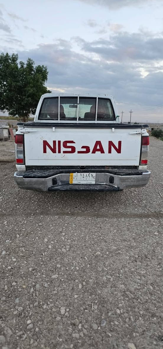 نيسان ٢٠١٤ مصبوغه عام متجيه ابيع كوم حديد تخم تاير مكينه وكير خير من الله السعر ٩٠ وبيه مجال المكان ميسان قلعت صالح ***********
