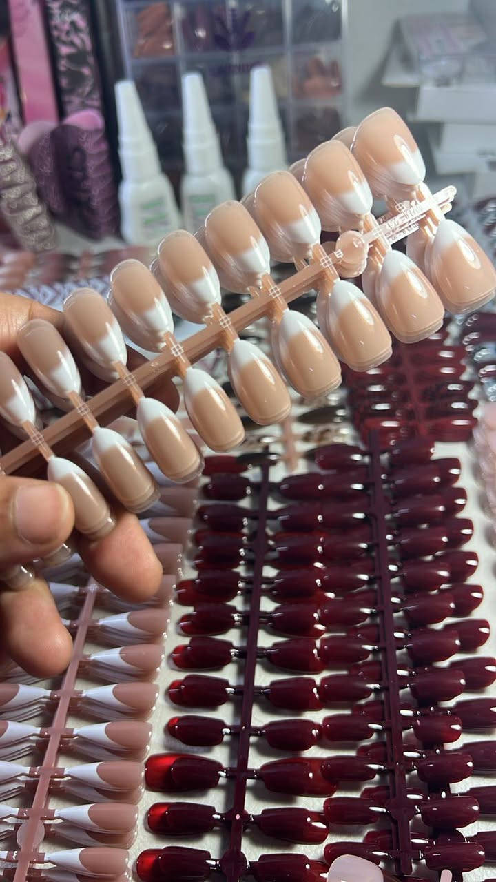 جمال إيدج يبدأ من أظافرج
تصاميمنا تضيف لمسة أنوثة وأناقة بكل تفصيل 💅
للحجز راسلونا خاص


**إذا كنت صاحب هذا الإعلان وتريد حذفه لأي سبب، رجاءا أرسل رسالة إلى الدعم الفني**