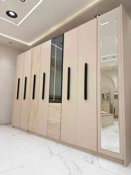 *تم  وصول موديل فورتي*                   
*11  قطعه            كنتور3متر 

✅ السرير مخزن 
✅ الميز تواليت الضخم
🥇  

✅ برغي  حديد 
✅ قياسات ضخمه 
🥇 إناره بل كومديات 
🥇 إناره بل كنتور 
🥇 إناره في الميز تواليت 
🥇ابواب المنيوم 

*ملاحضة اضافة فاترينة* التواصل على الارقام او علواتس ***********

🎁🎁     مليون و  150    🎁🎁

⭕️⭕️⭕️⭕️⭕️⭕️⭕️⭕️⭕️⭕️⭕️⭕️
