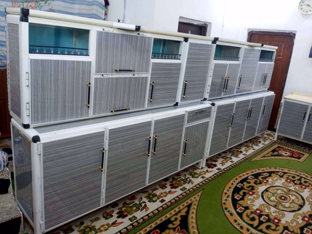 يا رزاق للبيع السعر 850 مستخدم تسكام الثقيل خمس قطع أربع أمتار ارضي أو أربع أمتار  تعليك والسنك مرمر متر أو نص الشراي يراسني خاص ادزله الفيديو والعنوان ***********
