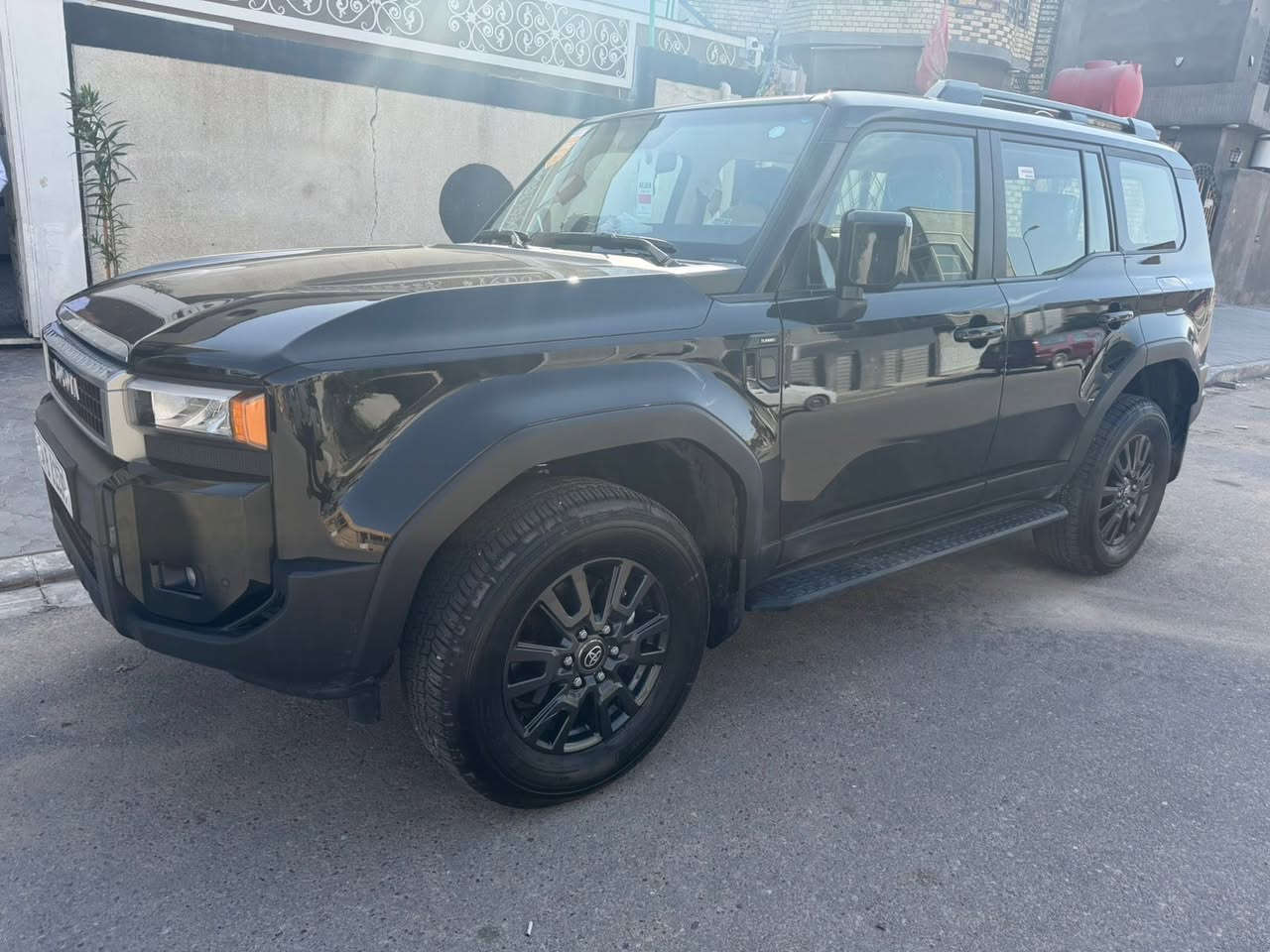 سلام عليكم تويوتا برادو مديل2025(فئهRO)سازز ضمان  كفاله عامه رقم بصره تحويل ماشيه 9000km مغلفه ppfنانو بلكامل السعر (465$)العنوان البصره الزبير حي الخطوه الاتصال ***********
