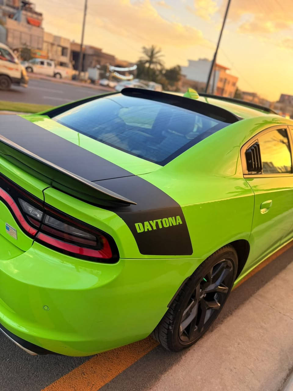 سلام عليكم
جارجر sxt plus : موديل : 2023
وارد امريكي : حادثهة جاملغ وبنيد 
لون مميز : تفاحي 💚
رقم بغداد 🔢
فول مواصفات : 
فتحة 
كشنات جلد + تدفة تبريد + خزن ميموري 
شاشة جبيرة 🖥️
ماشية 15 الف 
السيارة بلاك توب 
مواصفات sxt plus معروفة 
السعر :240 وبيهة مجال 
العنوان : بغداد شارع قطر الندى 📍
الرقم :***********
