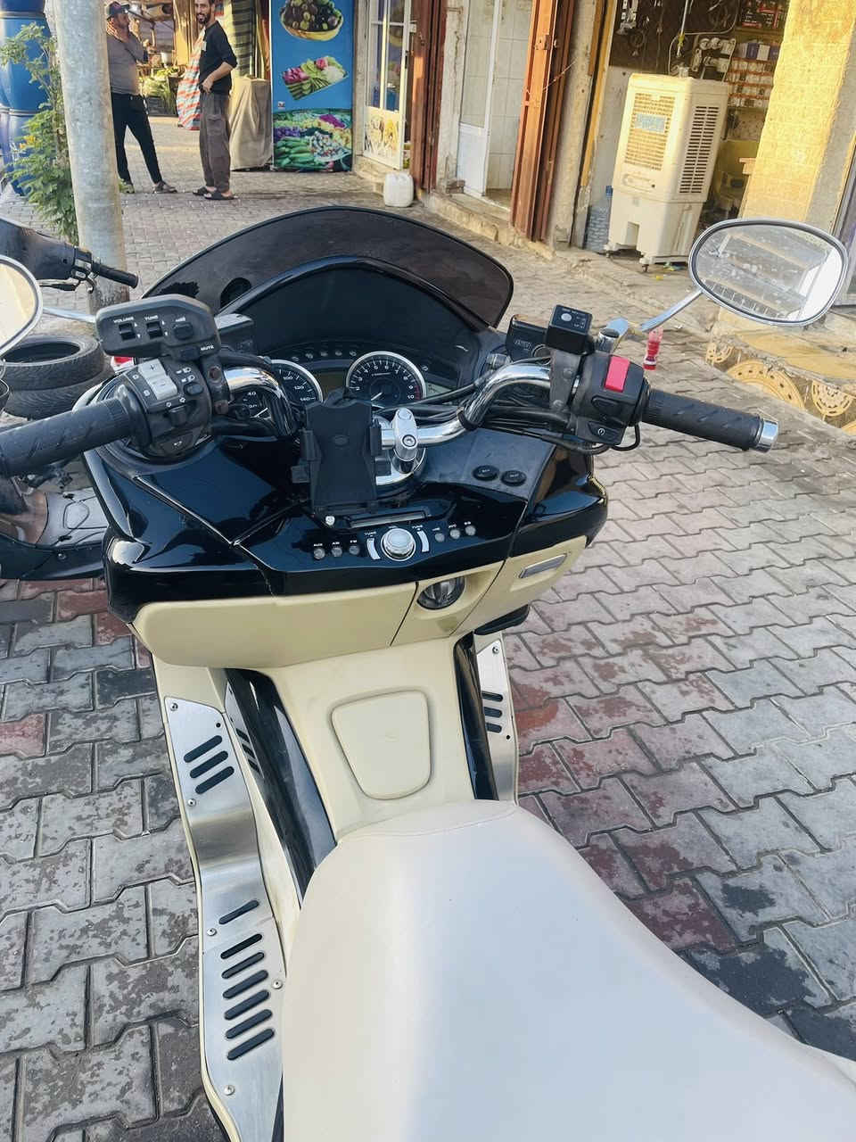 فورزه 010 MF اسرائليه 

مسجل يعلى وينصه ويه سكليتر

مانع انزلاق 

‏ABS

‏GBS 

لايت وبكلايت كرستال 

فول سستم نيكل 

لد لكزز اشاره وسكن 

نضام سرقه 

سكيورتي 

يداة تدفه 

ويل ذهبي 

داخل بيجي 

حمالة موبايل 

كلوب جنطه+ستان حساس  

بصمه +سويج طوارى +عدة الشركة

مكفوله كفاله عامه من صبغ والفتح مال جناي كسر كارتون نقص برغي مابيه دراجه رمبه عليه نصبه كلش حلوه معدل خيرر من الله

مكاني سماوه قضاء الرميثه 

‭0776 071 0104‬ واتساب
