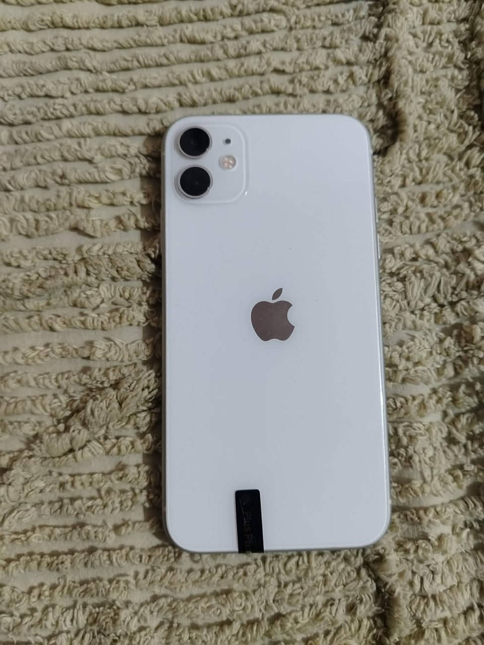 بيع او مراوس ايفون ١١عادي  الموبايل كول شغال شرط الفحص نورمال لون ابيض مثل ماموضح ذاكره(١٢٨)البطاريه ((٩٧))مصعده بس مو هينه بل الايمارات مراوس بجيهاز اعله منه ١١بروماكس ١٢ عادي حت لومبدل بطاريه وهاذا رقمي***********
