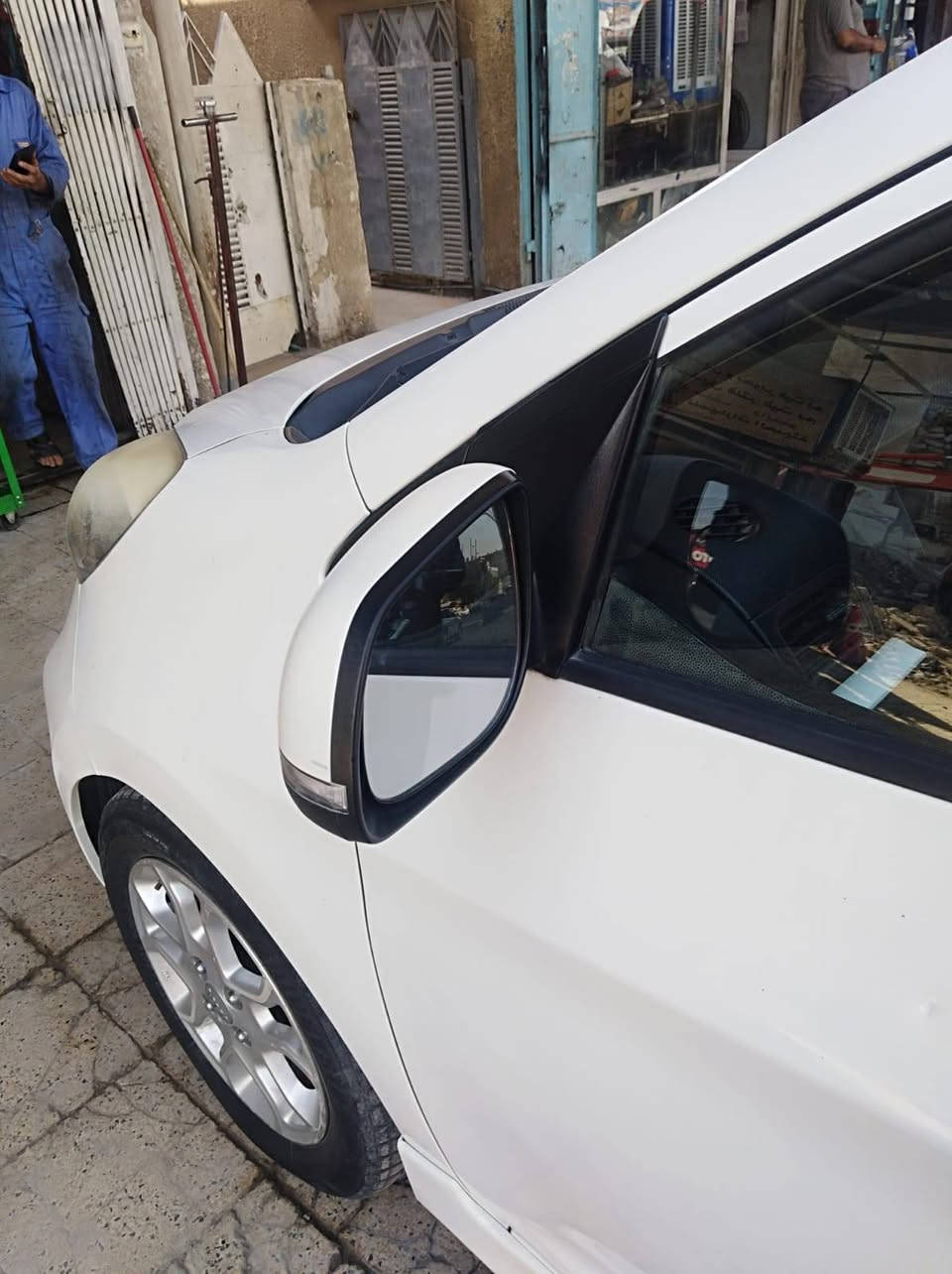 مرحبا ..بيكانتو للبيع موديل ١٥ خليجي فول مواصفات بصمه سلايد روف تشغيل عن بعد وهوايه تفاصيل ماشيه ٤٢ كيلو رقم بغداد انكليزي وسنويه جديده مكفوله ماعدا بارد مصلح السعر شده وبيها مجال ان شاءالله ..التواصل على الخاص


**إذا كنت صاحب هذا الإعلان وتريد حذفه لأي سبب، رجاءا أرسل رسالة إلى الدعم الفني**