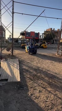 كوماتسو • ٢،٥ طن • اتوماتيك