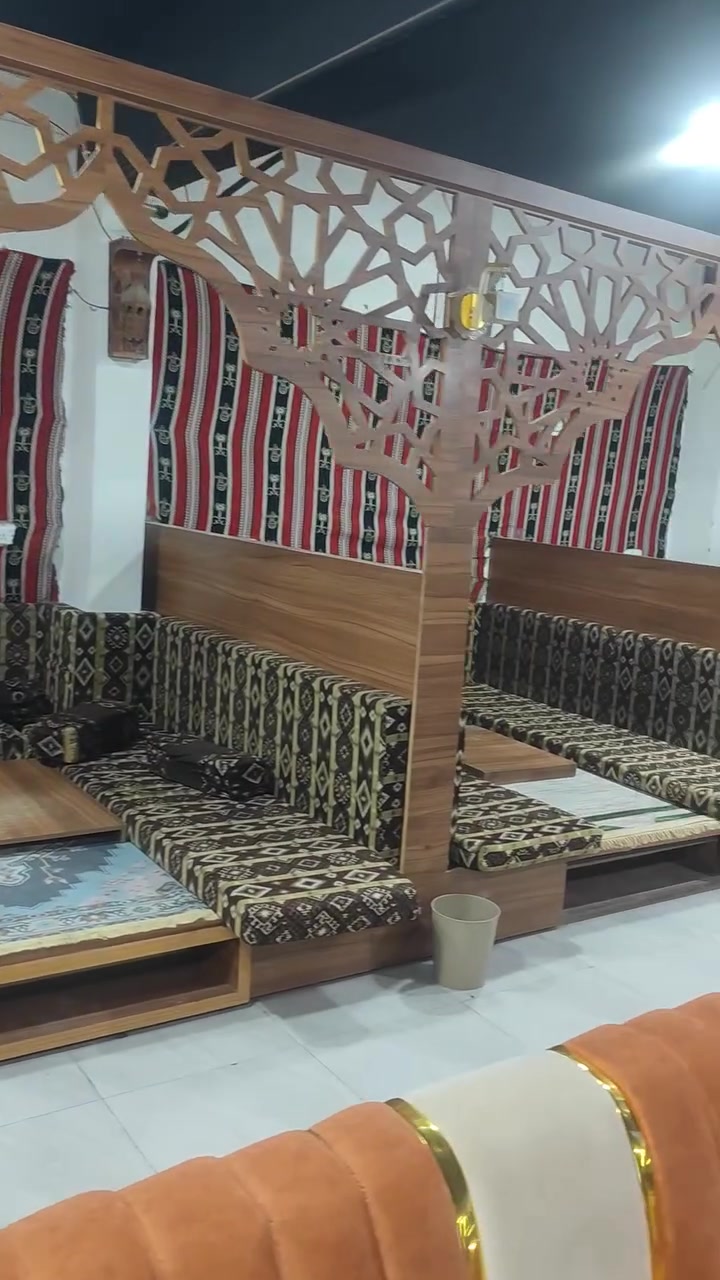 السلام عليكم جلسة عربية للبيع مستعجل على بيع
***********
***********
