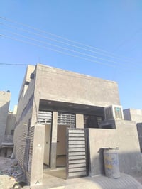 ١٠٠م • ٢ غرف • طابق ونص