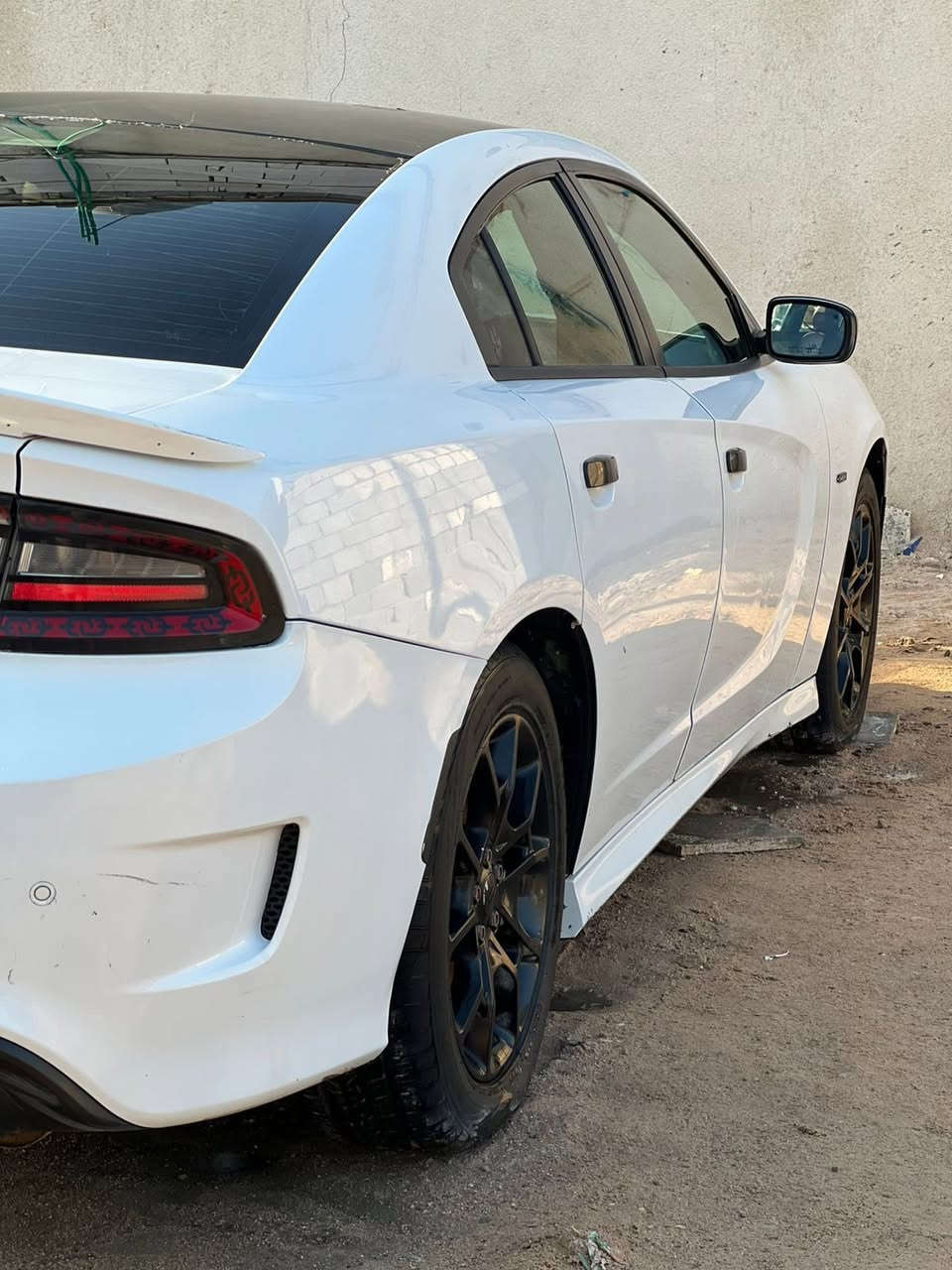 سلام عليكم 
جارجر بوليسي 
مديل 16 اصل 
مكينة 8 سلندر هيمي
كير الف تعليك 
البنيد مبدل رياضي ولبلادي موجود 
كزوزات رياظي تحكم رمود 
وكزوز لبلادي موجود 
حادث دعاميه وبارد قليل  
رقم بصره تحويل ثاني يوم 
السعر 153 وبيه مجال 
استفسار *********** 
عنواني بصره
