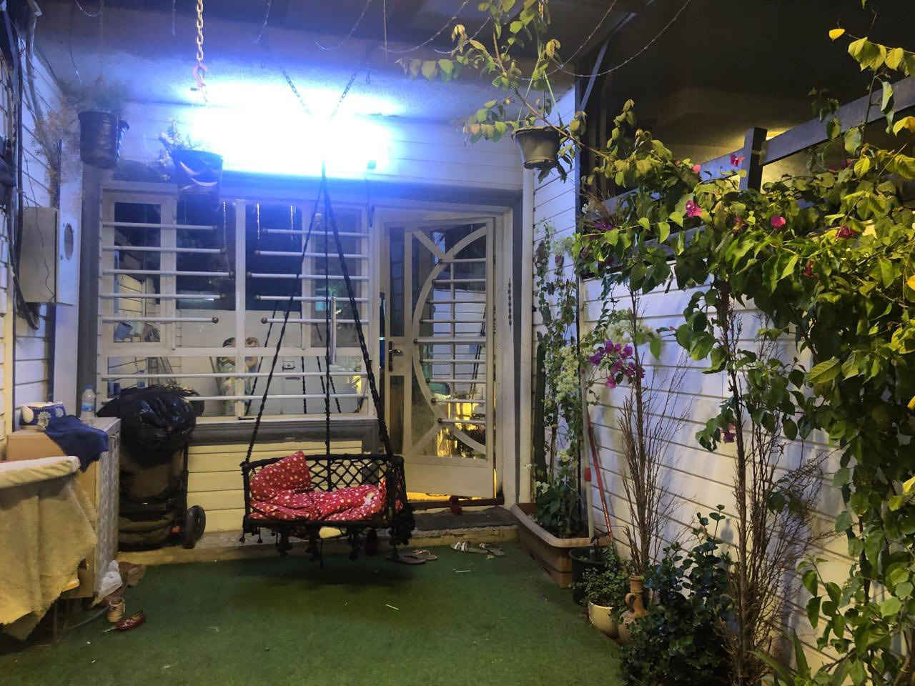 بيت للبيع ٦٧ متر واجهه ٣ ونص ونزال ٢٠ طابقين 
كراج صاله ومطبخ وحمام ومنور 
طابق ثاني غرفتين وحمام وسطح 
خدمات ماء مجاري تبليط كهرباء عرض الشارع ١٠ متر 
الموقع الغزالية شارع المشجر مربع الملعب 
للاستفسار 
زيارتنا مكتب المشجر للعقار بداية شارع المشجر مقابيل بانزين خانه 
او اتصال 
***********
***********
***********
