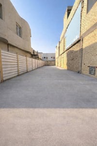 الوزيرية شارع نافذ • ١٥٠م • واجهة ٥م