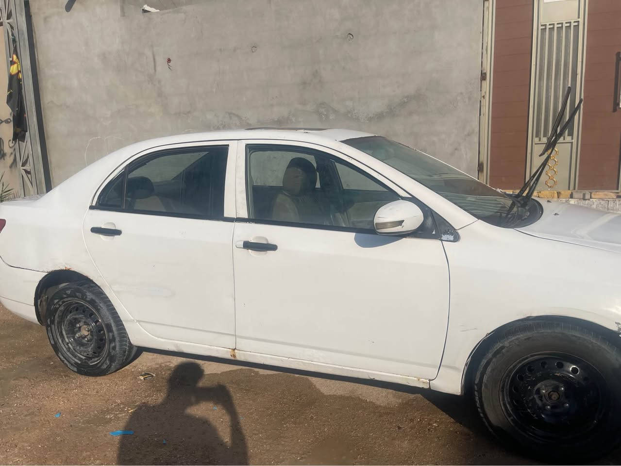 السلام عليكم BYD G3 موديل  2015فول مواصفات بصمة و تشغيل ع  بعد وفتحة  رقم ذي قار مشروع وطني سيارة (نقصها مشط وحدادية صفحة العبري الكدام) مكينة وگير كورلا 1600 وثنينهن خير من الله سنوية 2028 وراعية يريد تحويل  ومصبوغة عام جمالية لا اكثر.  (السيارة بيه ملاحضات بسيطة) السعر 47 وبيها مجال قليل
هـ*********** متواجد مكان السيارة البصرة التنومة البصرة, العراق
