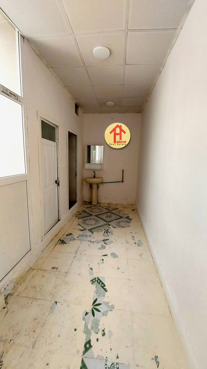 🏡خانوو بۆ کرێ لە گردی سەرچنار

✅ رووبەری  :— ١٢٠ مەتر قاتی دووەم   

❇ قاتی دووەم بۆ کرێ 

✳ پێکھاتووە لە  :- سەرگەراج ، میوان ، مەتبەخ ، ١ ژووری نووستن  ، موشتەمەلات

  🔶 کەوانتەری  تێدایە  

📌  بۆ زانیاری زیاتر و بینینی خانووەکە پەیوەندی بکەن بە
نوسینگەی هەردەم 

☎ ژمارەی مۆبایل  :- *********** - ***********

📍یاخود سەردانی نوسینگەی هەردەم بکەن ناونیشان 
گردی سەرچنار پشت شووقەکانی بەھاران شەقامی ٥٩ بەرامبەر مزگەوتی بیلالی حەبەشی
