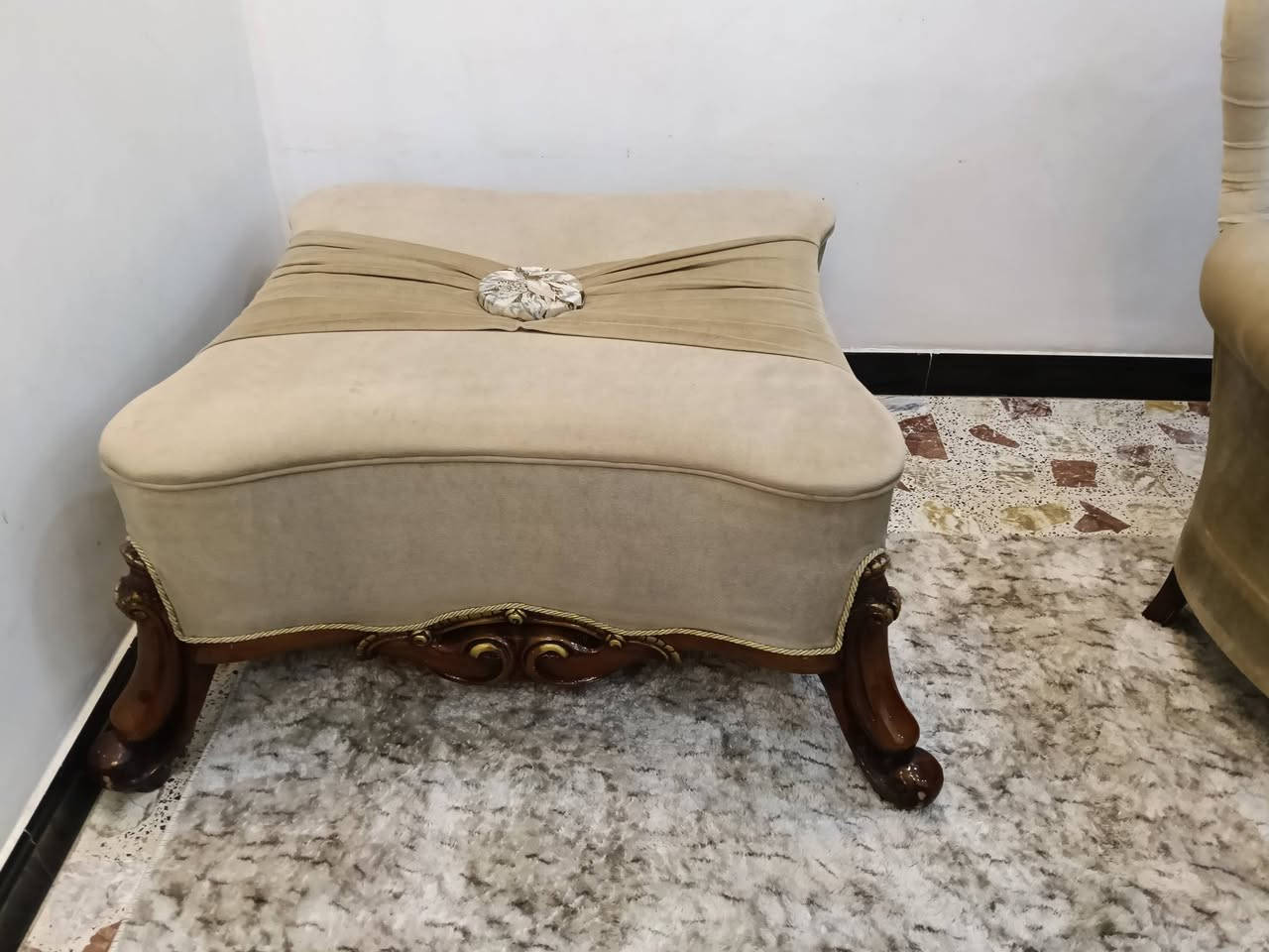 تخم ملكي خشب زان أصلي للبيع
***********
