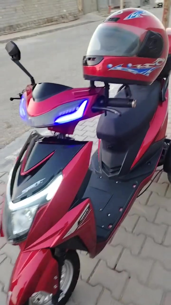 سلام عليكم  ماطور شحن للبيع ما مستخدم شي قليل مكان الموطور الخالديه السعر 800 بي مجال قليل ***********
