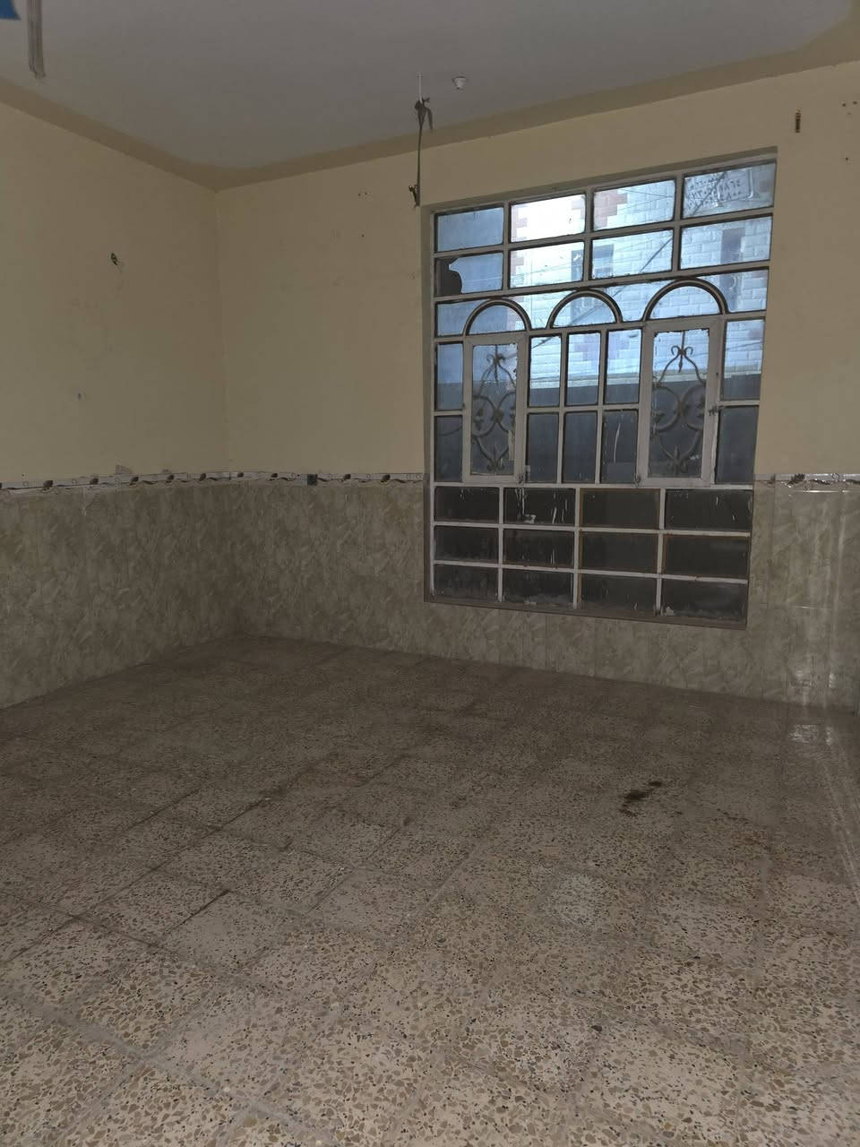 مكتب دالاليه الشريفي مشتمل الإيجار حي العدل مقبل موال زيد ***********
