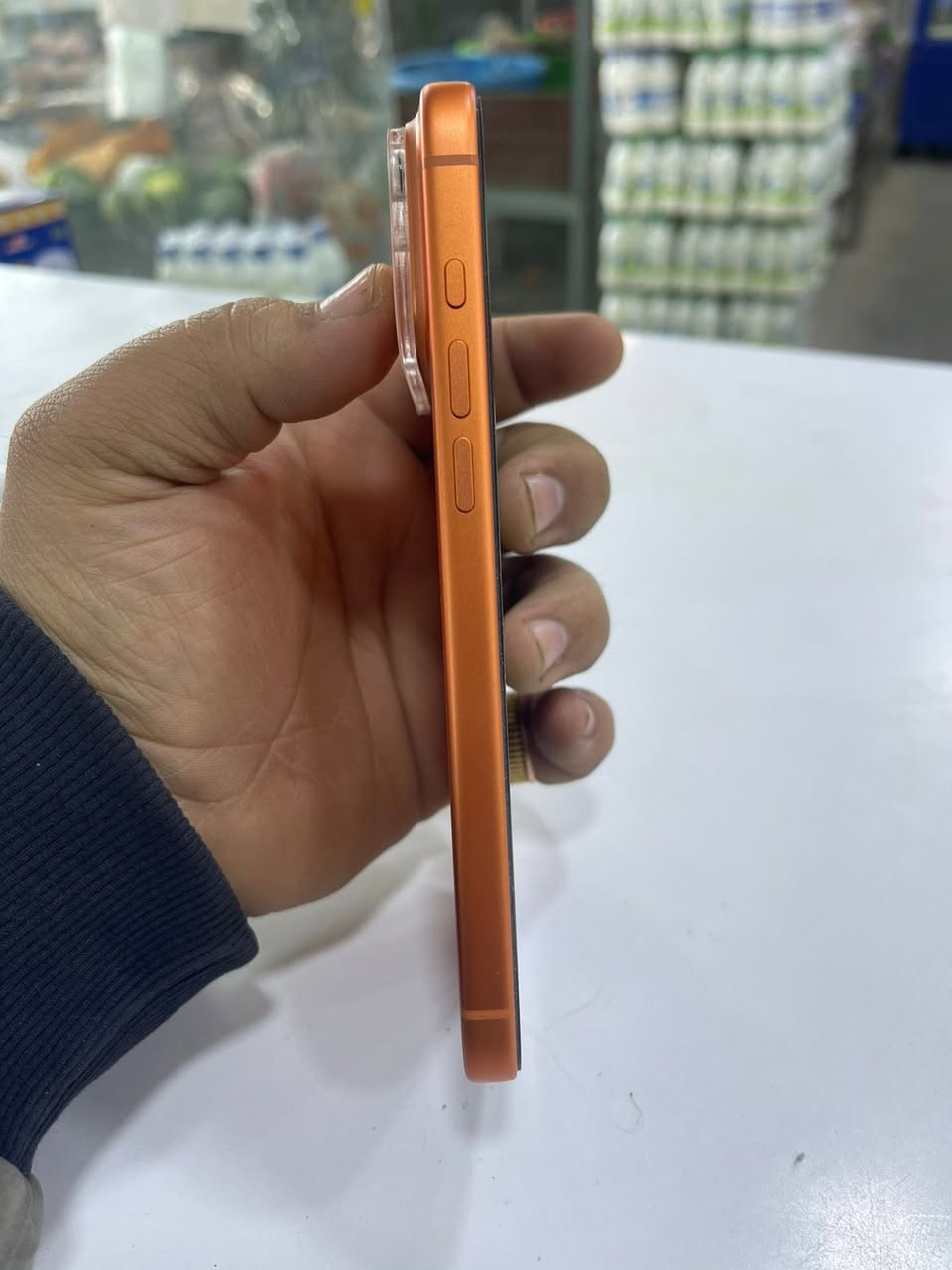 17 برو ماكس
نوعيت لشريحة الكترونية 
٢٥٦
بطارية ١٠٠
مشحون ٣١ 
كامل ملحقات
جهاز زلغ مابي بعدة بل جيس
***********
شراي يتصل 
جهاز سعرة 1825
