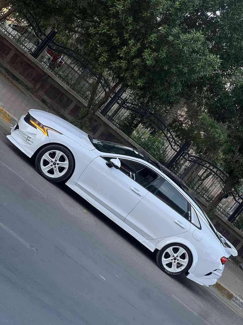 سلام عليكم
Kia k5 gt line 1.6 torbo
275hp
نضام الدفع AWD
موديل 2022
فول مواصفات 
بصمه تشغيل 
بصمه دخول بابين ذكيه صندوق ذكي 
بانوراما فتحتين 
رادار امامي 
كامره بالجامه تحديد المسار 
رادارات خلفيه نقاط عمياء 
اشاير بالمري وتدفئه بالمرايه 
6 عدسات اماميه 
لد نهاري برتقالي 🟠
بلوجكترات اماميه 
لد لخلفي مسطره 
ويل حجم 18 
شاشه كبيره تحكمات القياده من داخل الشاشه
كشنات جلد اسود 
كشنات كهرباء 
تدفئة كشنات 
تدفئة ستسرن 
ستيرن حرف D رياضي كاربون 
نفكيشن 
اوتو هولد 
سايد بريك دكمه 
شحن لاسلكي 
مع مخارج شحن جارج فاست تدعم ابل كار بلي واندرويد اوتو مع منافذ شحن خلفيه 
داخل اسود بالكامل 

 الاضافات والتزويد 
المكينه عليه بلكات ريسنك 
نوزلات ريسنك 
مجاول ريسنك 
توربو اكبر 
وعطاس توربو 
برمجه سيفتي 
سستم اكزوز كامل بورلا اتاك 
سبيسرات 4 
وايد بدي كامل موجود 
كت لحايه ودوس ودفيوزر وزعانف اصلي 
سكوب جامه خلفي مري باتمان 
سبايدر خلفي اصلي 
اناره محيطيه متحركه اكثر من 100 مود
ارضيات ريزلاين اصليات 
وبعد هواي نواعم 

ضرر بنيد مصلح نفسه وكلير جاملغ وباب خلف السايق وبارد بالباب الي خلف الراكب مصلح تصليح مضبوط كفاله دواخل 
افحص سونار وين ما يعجبك 

السعر 195$ وبيه مجال بسيط مصروف عليه اكثر من هذه الرقم 

للاستفسار *********** واتساب
