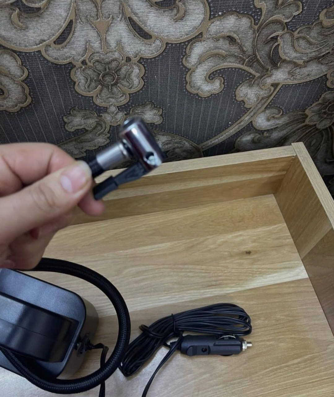 منفاخ إطارات السيارات الأصلي
يشتغل على جداحه
. مزود بشاشة رقمية
ولايت جدا قوي للمساعدة في إضاءة الإطارات أثناء النفخ
يعمل بجهد 12 فولت ومزود بمنفذ ولاعة السجائر في السيارة.

السعر ٢٥ الف والتوصيل #مجاني لكل محافظات العراق
للحجز خاص


**إذا كنت صاحب هذا الإعلان وتريد حذفه لأي سبب، رجاءا أرسل رسالة إلى الدعم الفني**