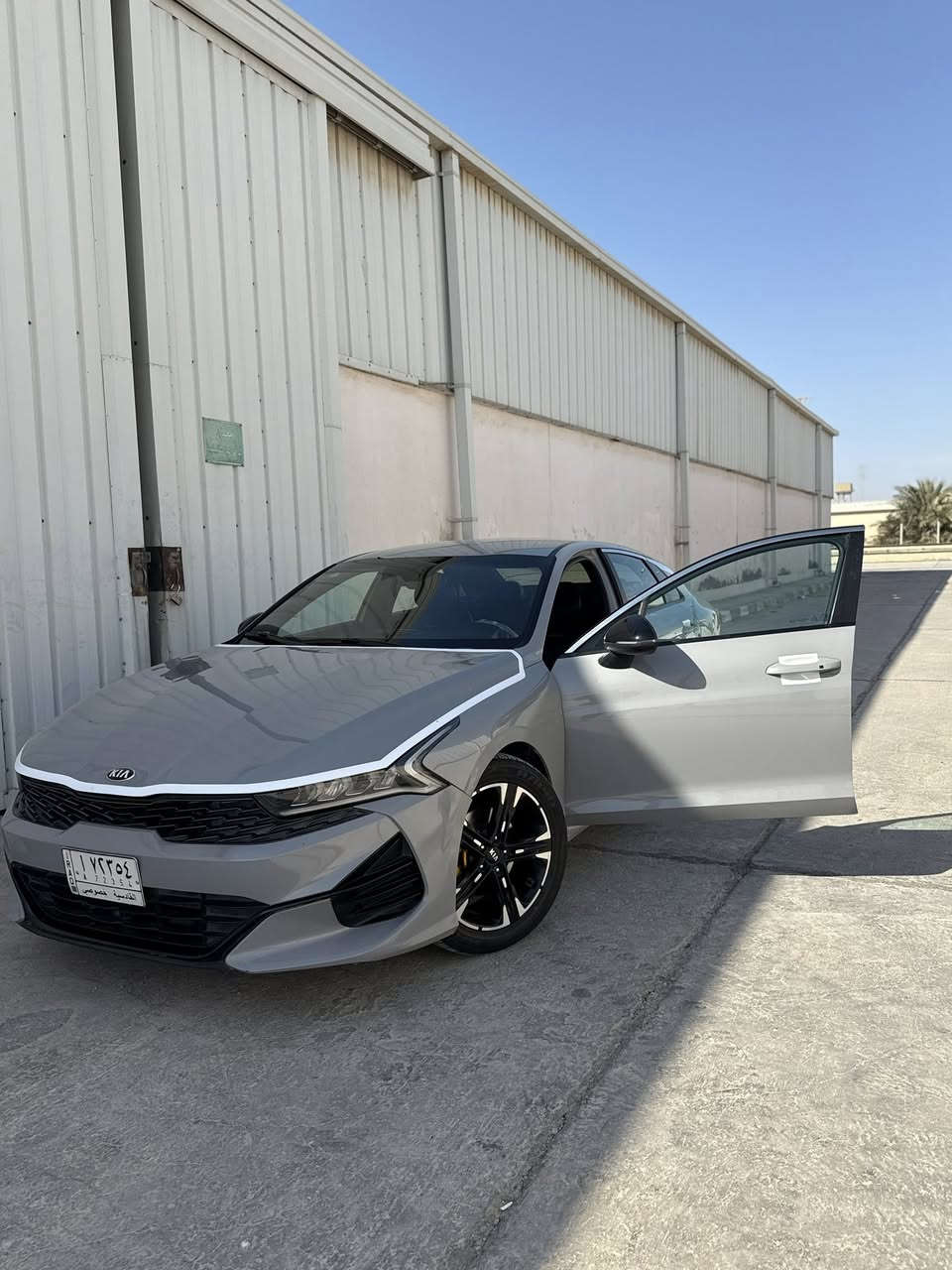 K5 2021 gt lien
ماشية 83 
لون إسمنتي حادثها  تبديل بنيد وجاملغ الأمامي فقط مع صبغ الباب توحيد لون 
سيارة نضيفة ماناقصها شيء
رقم قادسية معوقين باقي اقل سنة وتصير حرة 
السعر 155 وبيها مجال 
***********
