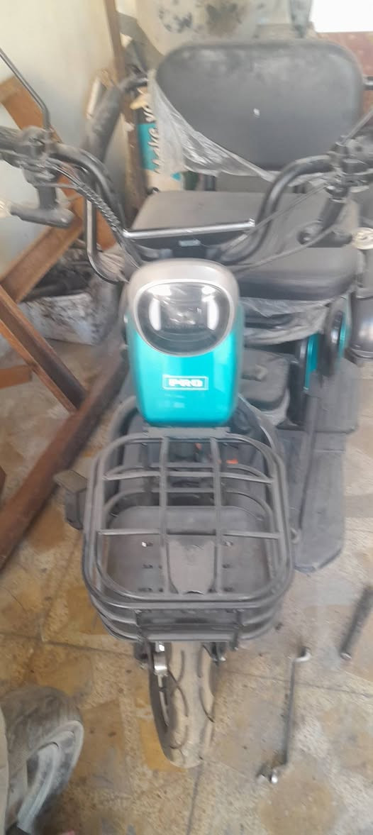 دراجه شحن عايزه بطاريات سعره ٣٠٠ قفل واتساب ***********واتساب
