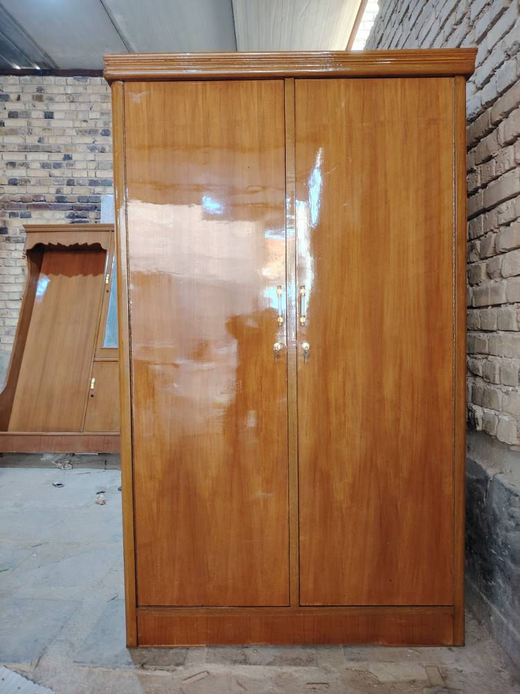 ياالله
 كنتور بابين تسكام ع شرط 
مصبوغ وجاهز سعره 150 اخو جديد للاستفسار اكثر خاص او  *********** النجف, العراق
