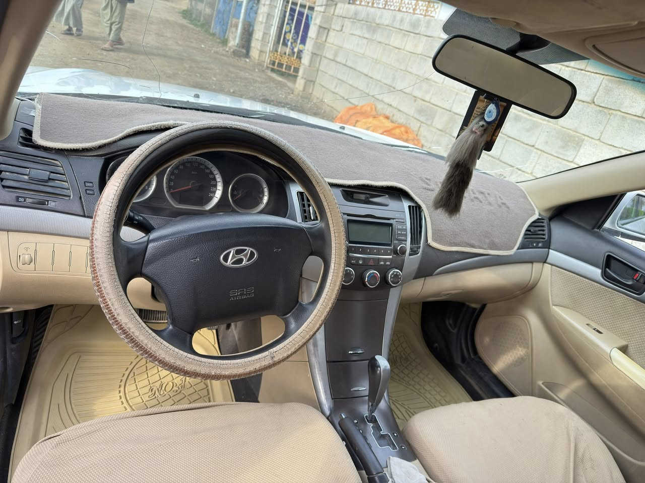 السلام عليكم سوناتا 2009 محرك 2000 تحويل ثاني يوم سنوية ل27 بيه قطعتين باب بصف السايق والخلفي بارد بدون صبغ ودواخل العنوان صلاح الدين بلد السعر 125 بيه مجال للاستفسار ***********
