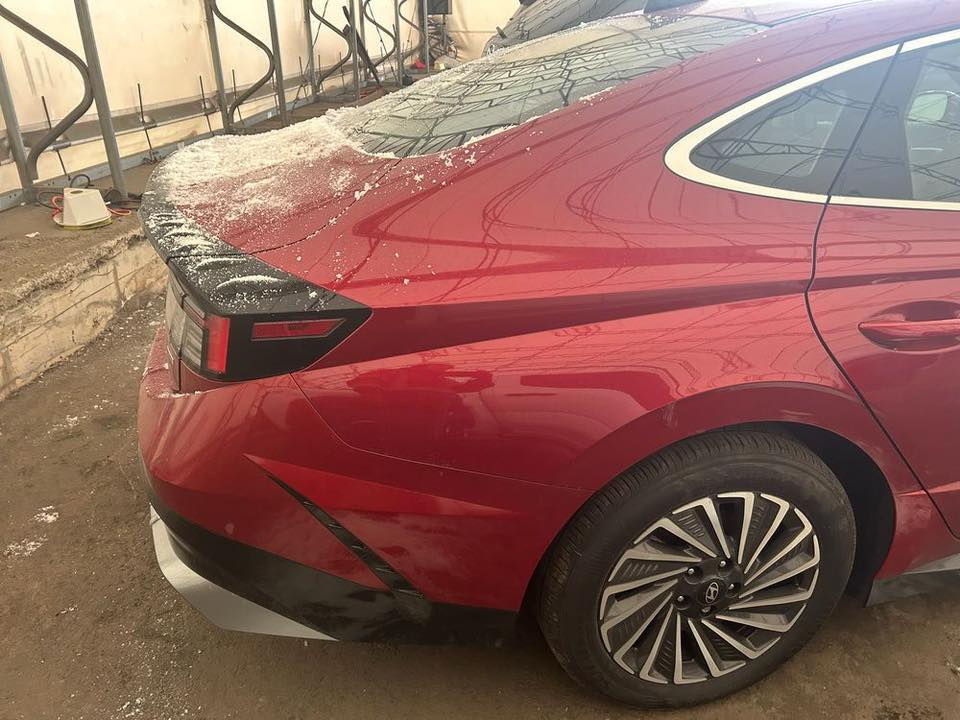 السلام عليكم سونتا هايبرد اللبيع
موديل ٢٠٢٤ 

الحادث موضح بلصوره 

السياره حاليا بطريق وصول 2/4

توصل على دبي تكدر تحوله للشمال تترقم 

رقم *********** الشعب بغداد
