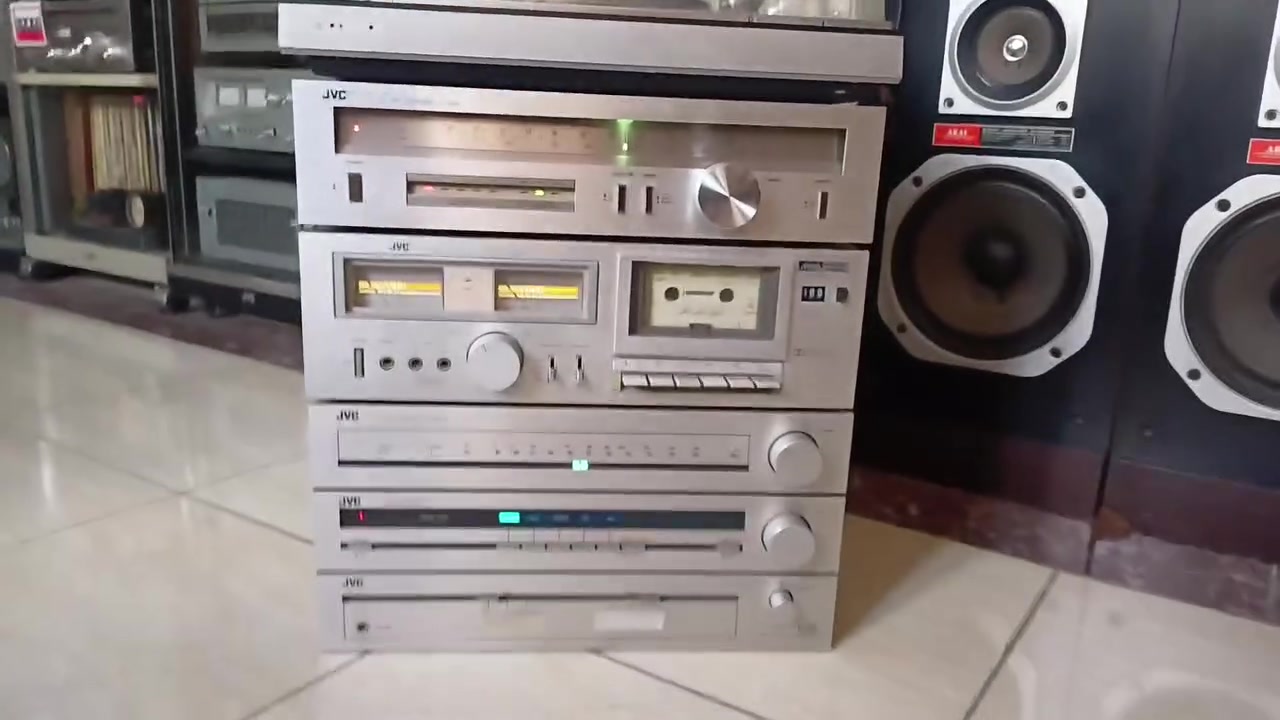 موحدة تبارك الله JVC تتألف من :
- مشغل اسطوانه TURNTABLE  طراز  QL-A5.
- راديو TUNER طراز T-V5 .
- أمبلي فاير  AMPLIFIER مزود براديو طراز AU-10X .
- مشغل كاسيت DECK طراز kD-A11 .
- صنع في اليابان فترة الثمانينيات MADE IN JAPAN 1980s. 
بيع كاش أو تحويلات 0922942655 بنغازي.


**إذا كنت صاحب هذا الإعلان وتريد حذفه لأي سبب، رجاءا أرسل رسالة إلى الدعم الفني**