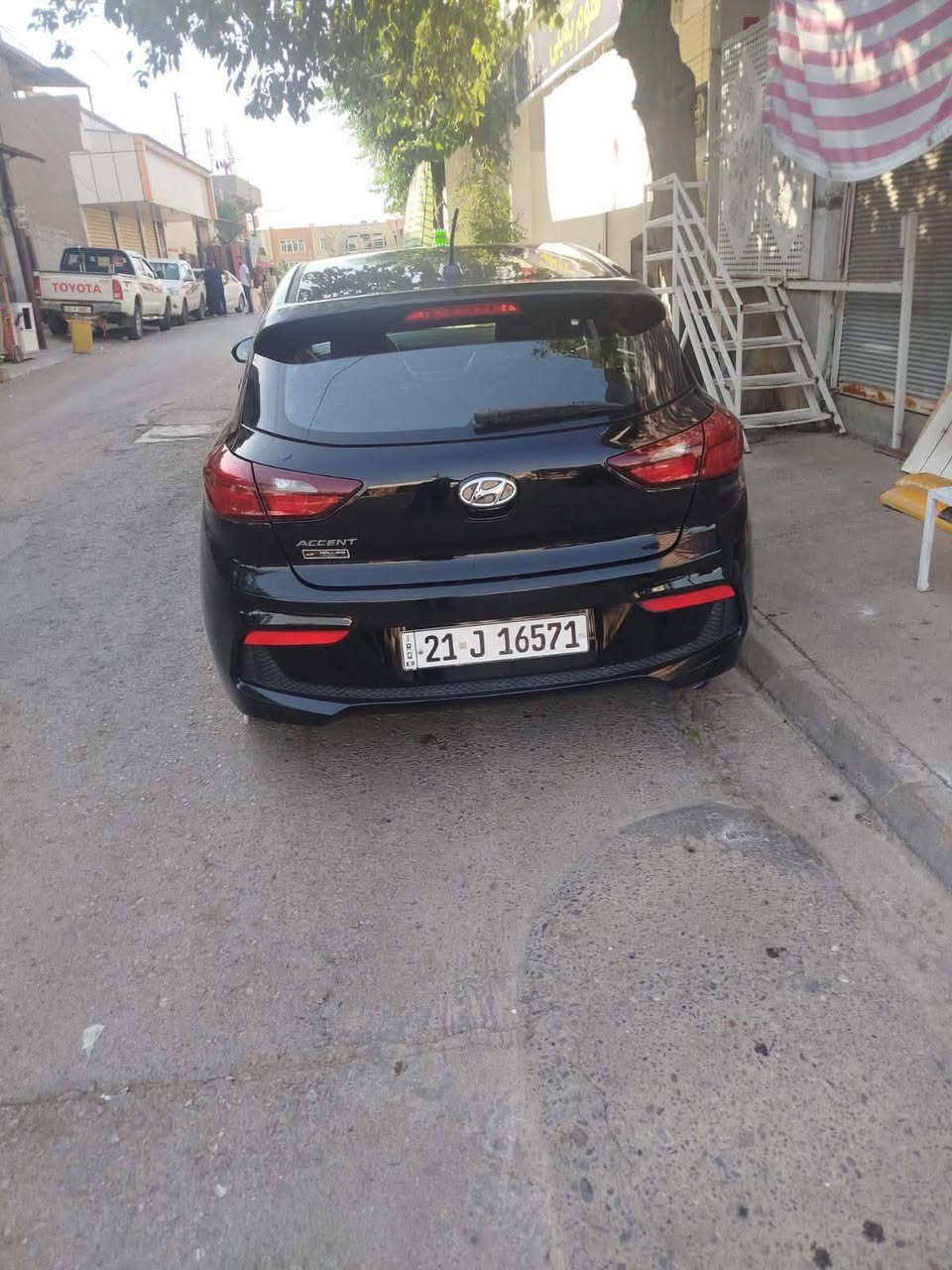 هوندا ئەکسێنت 2019
***********
140 هەزار ڕۆشتووە
سەنەوی تازەیە 

تەحویل و غرامە بەشەرت
وەکالەش ئەکەم بەناوی خۆمە 
ڕەسمی سۆنەرەکەیم داناوە 
سعر 98 گەڵاو مەجال
شوێن پیرەمەگرون دخان, السليمانية
