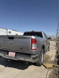 Ram 1500 2023 lone star  مكينه هيمي ٥.٧ سياره ٤ ويل 4x4 سياره بيها جام...