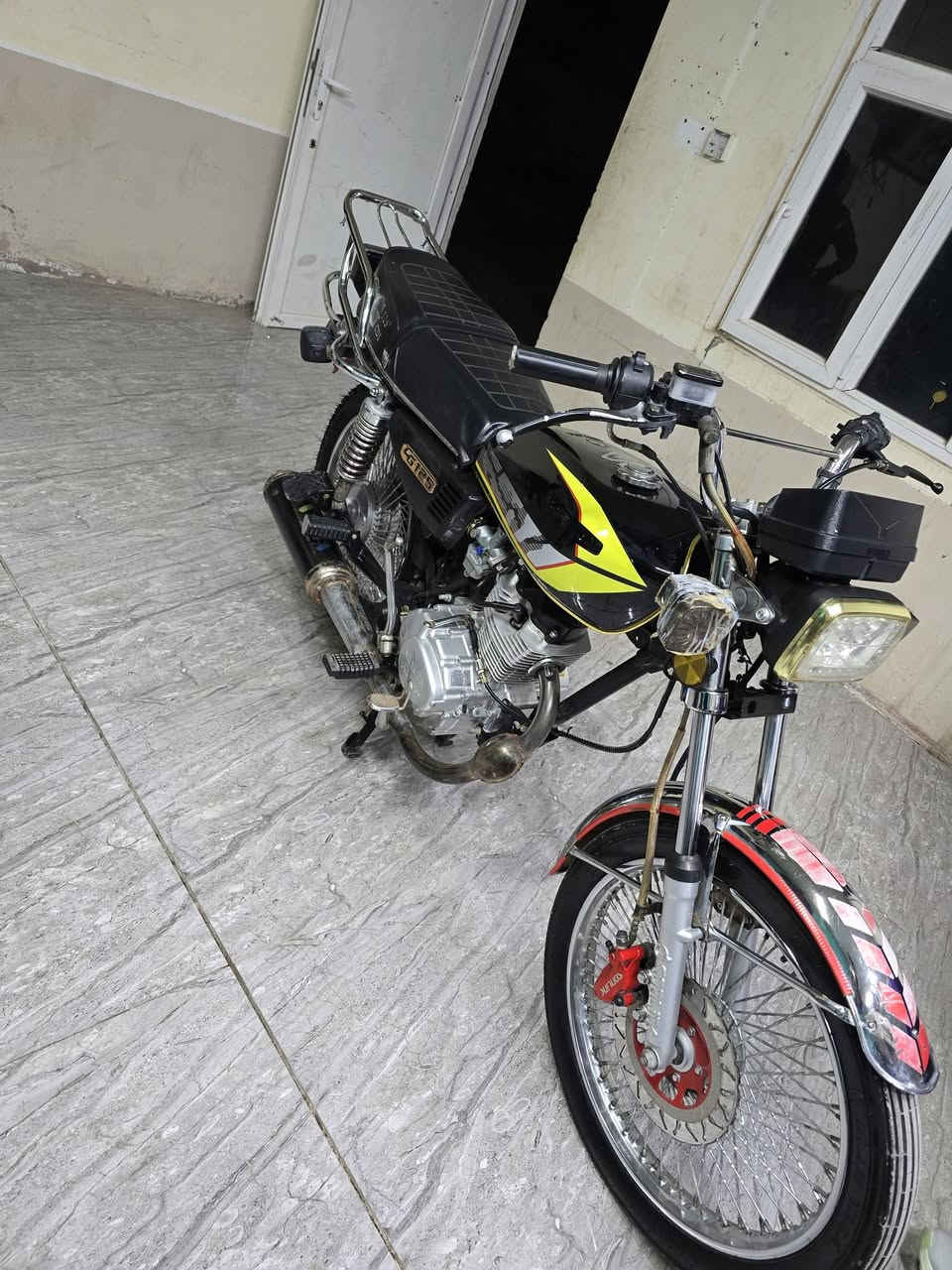 سلام عليكم للبيع تايكر 23 مكينه خير من الله اي نقص مابيها السعر 460 بيها مجال المكان ديالى كنعان ***********
