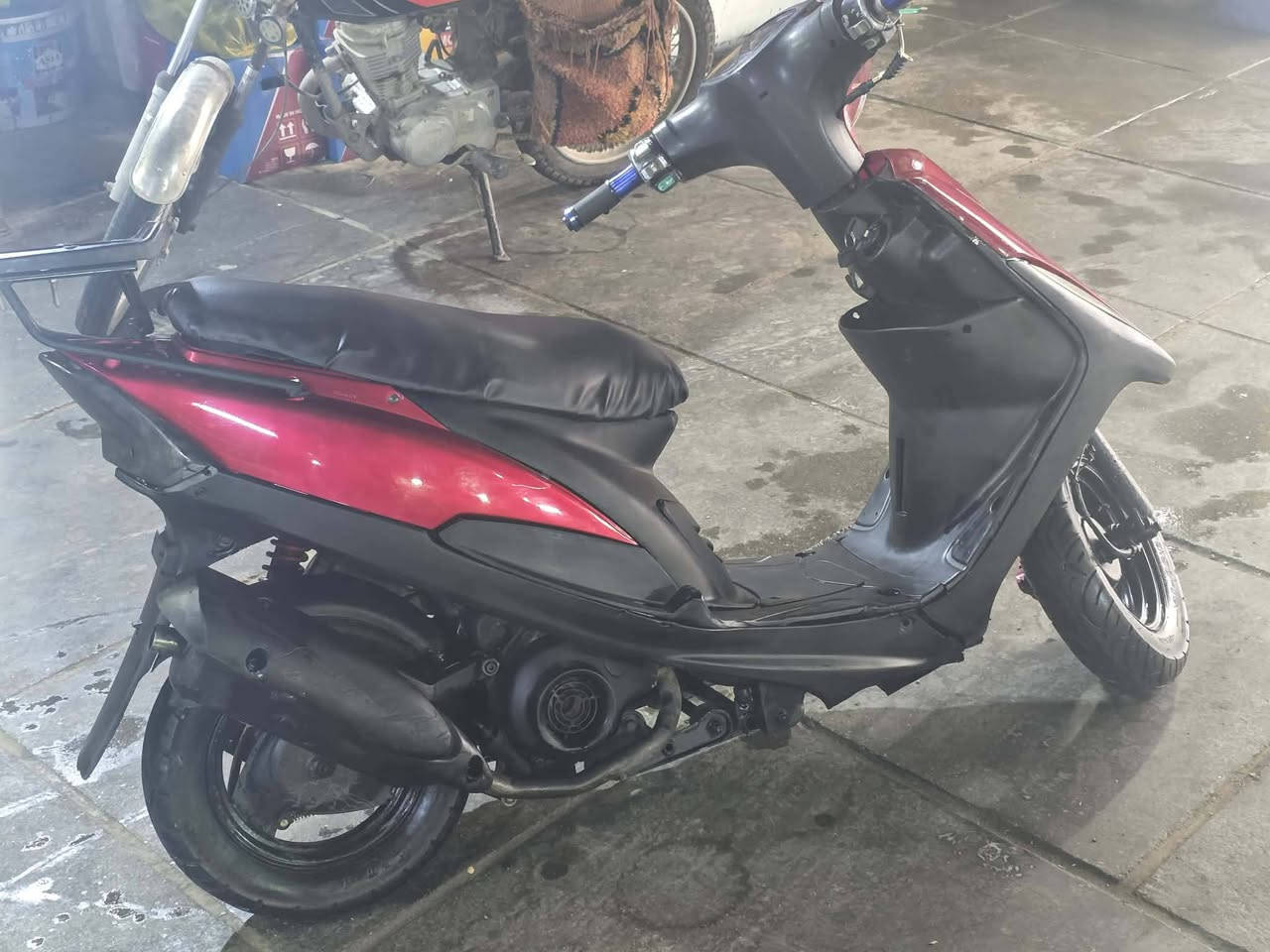 دراجه ماكس عدله تعمير كله جديد سعر325 وبيها مجال ***********
