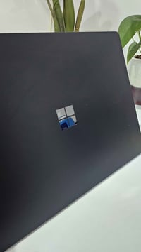 سيرفيس لابتوب • i7 الجيل ١٢ • ١٦جيجا ٥١٢SSD