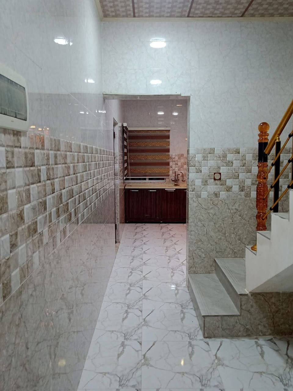 دار للايجار للايجار
سكني 
🔴حي الصديق

🔴المساحة /120 متر

🔴يتكون من/ 3 غرف+ وهول+ ومطبخ +صحيات /كراج+استقبال 

🔴 السعر  /600 بالشهر 
-------

◀ لمعرفة التفاصيل ومشاهدة صور العقار اشترك بقناة التليجرام

https://t.me/beban_iq

◀ للتواصل معنا على الواتساب 📩

https://wa.me/9647769534564 

#بيبان #منصتك_للعقار


**إذا كنت صاحب هذا الإعلان وتريد حذفه لأي سبب، رجاءا أرسل رسالة إلى الدعم الفني**