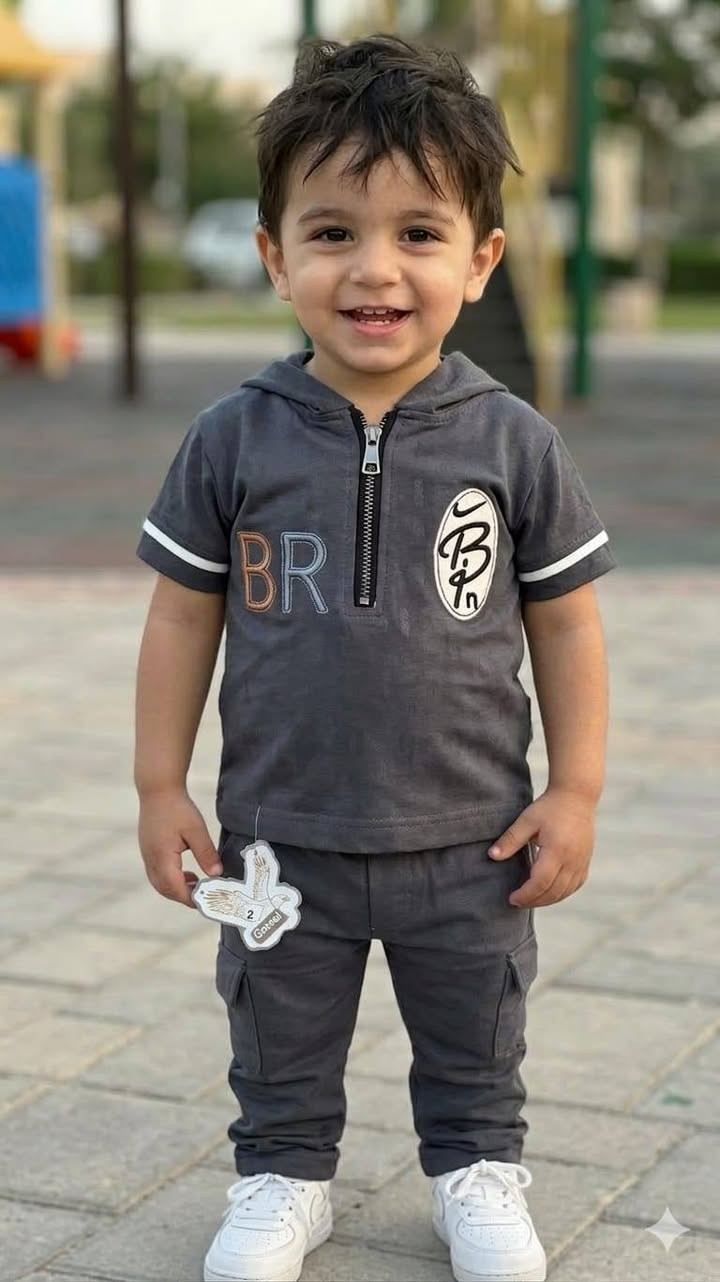 قاط ولادي خامة درجة اولى فوول الفوول 
يلبس من 1 الى 5 سنوات
عنوانه ضمانه 
تنورونا بزيارتكم 
تكدر تطلب من الصفحه او الاتصال 👇
👇
*********** 
والتوصيل باب بيتك 🌹
