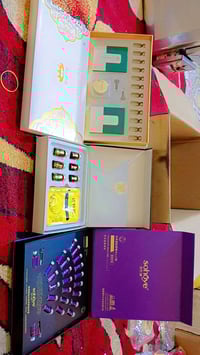 مستحضرات تجميل • متوفر • للبيع