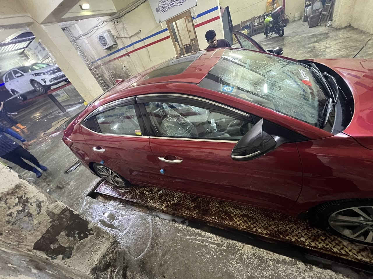 النترا هونداي موديل ١٧
وراد أمريكي حادث جاملغ وربع الباب نفس معدلي مابيه تبديل 
السياره فئه لمتدد vip
اعله فئه بل مواصفات 
كشن كهرباء 
فتحه + بصمه 
شاشه جبيره 
خزن ميموري 
سيستم صوت انفتي 
كشنات تدفه 
تحديد مسار + توقف ذاتي + مانع انزلاق + مري قلاب + صندوق ذكي 
سياره أربعه دسك 
سياره جديده 
تخم تاير كومهو اصلي شاده 
دوشمه عام سياره 
ماشيه ١٣٧ ميل 
رقم بغداد انكليزي 
*********** 
مكان سياره بغداد الطوبجي
