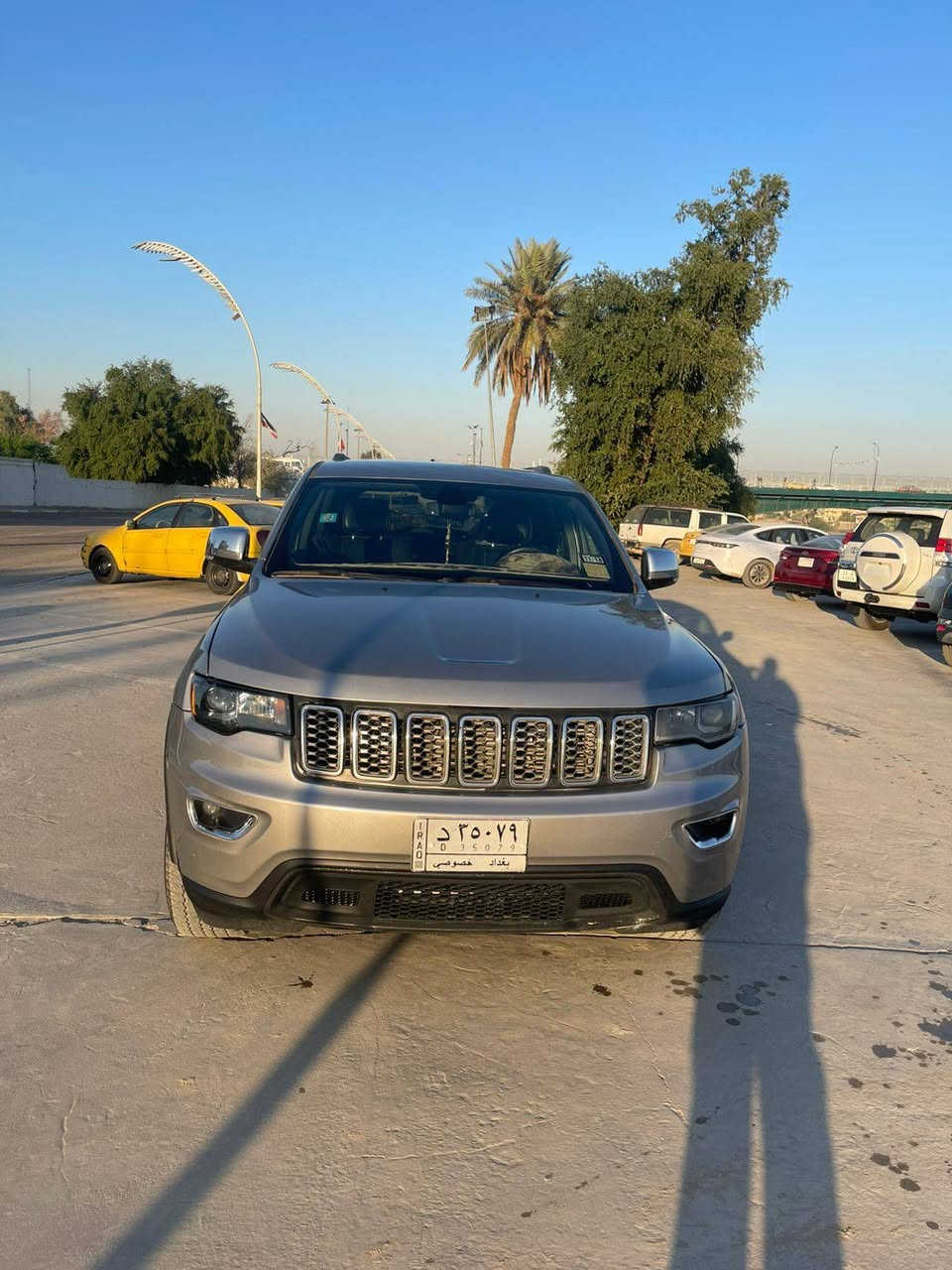 لون رصاصي رمادي
موديل 2018 
حادث بدون دواخل الشاصي سليم 
ايرباكات طاگه 
رقم بغداد 
صبغ جمالية بنيد وجاملغ وجزء من الباب الأمامي 
سيارة كاملة وجاهزة تخم تايرات جديدة 
منضومة بانزين جديدة 
تدفئه وتبريد 
السعر ١٩٠ $ وبيها مجال 
العنوان بغداد الكاظمية شارع المحيط 
***********
